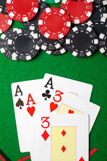 Payment method icons: QRIS, DANA, OVO, GoPay, ShopeePay displayed on mayortogel platform